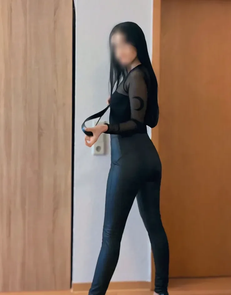 Christina, 29