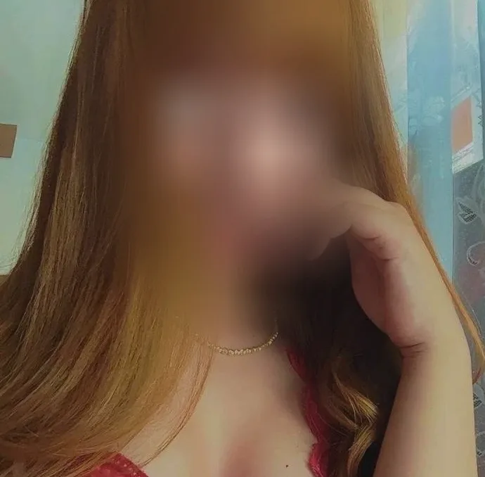 Emilia, 31