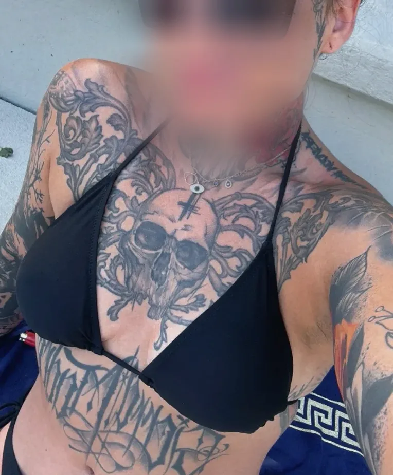 Emma, 32
